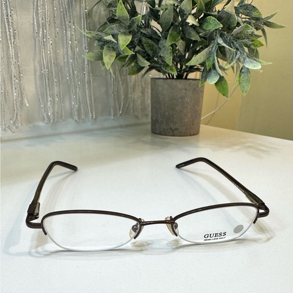 Guess 1324 Eyeglass Frame Brown 49-18-140 - Picture 1 of 3